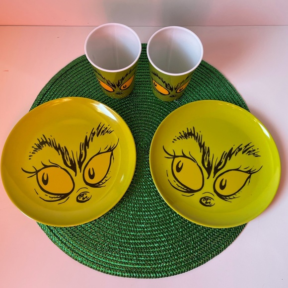 The Grinch Dining 2 Grinch Cups Plates Poshmark